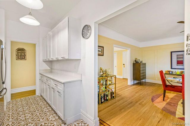 43 Calton Road 5C, New Rochelle, NY 10804