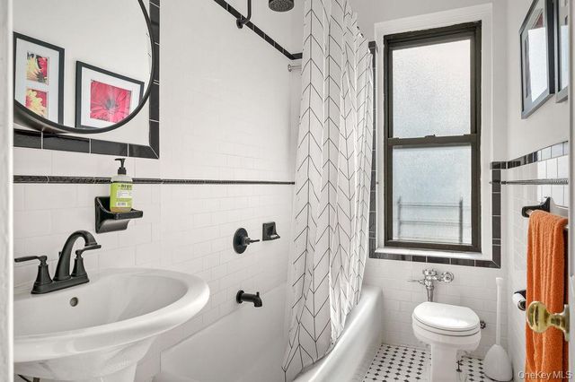 43 Calton Road 5C, New Rochelle, NY 10804