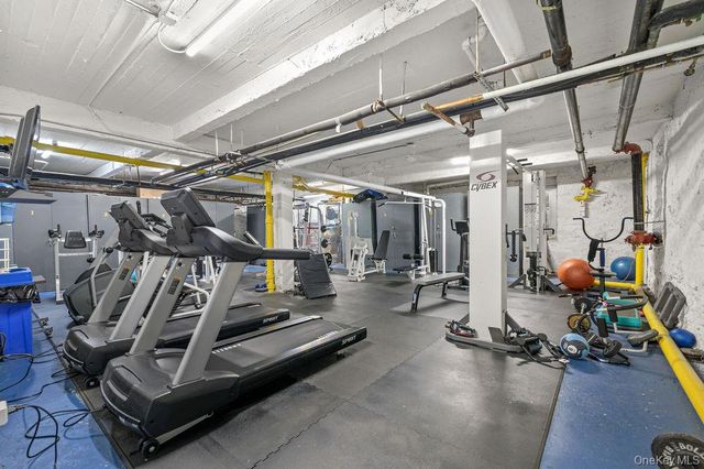 43 Calton Road 5C, New Rochelle, NY 10804