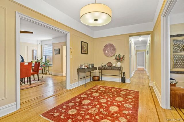 43 Calton Road 5C, New Rochelle, NY 10804