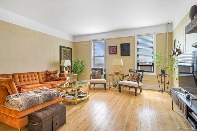 43 Calton Road 5C, New Rochelle, NY 10804