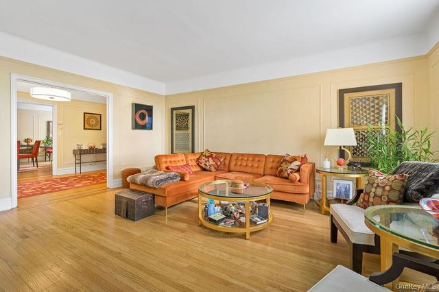 43 Calton Road 5C, New Rochelle, NY 10804