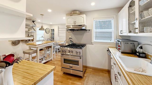 3 Milton Ter, Randolph, MA 02368