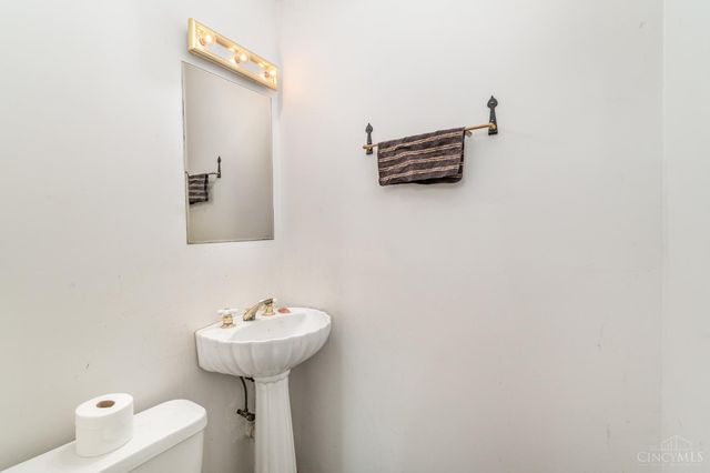 222 Obannon Avenue, Loveland, OH 45140