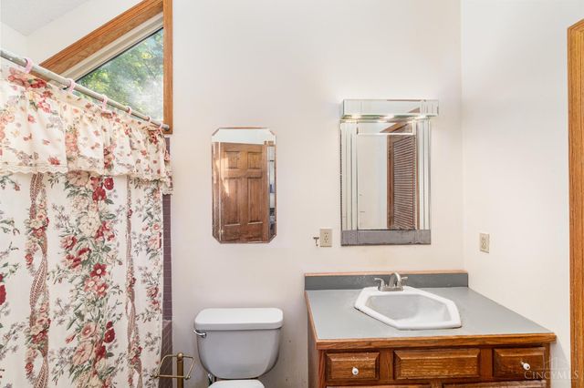 222 Obannon Avenue, Loveland, OH 45140