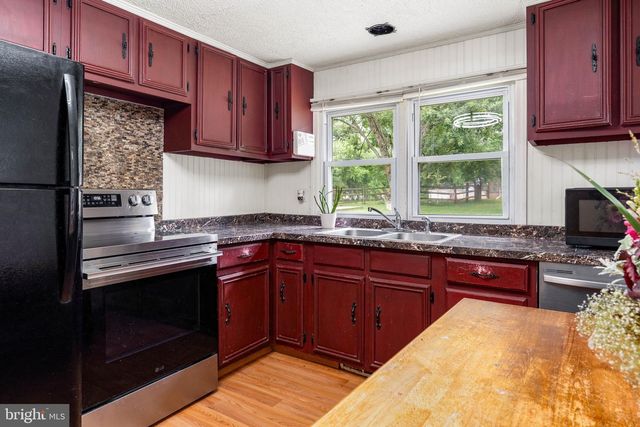 28 CHESTNUT HILL LN, Elkton, MD 21921