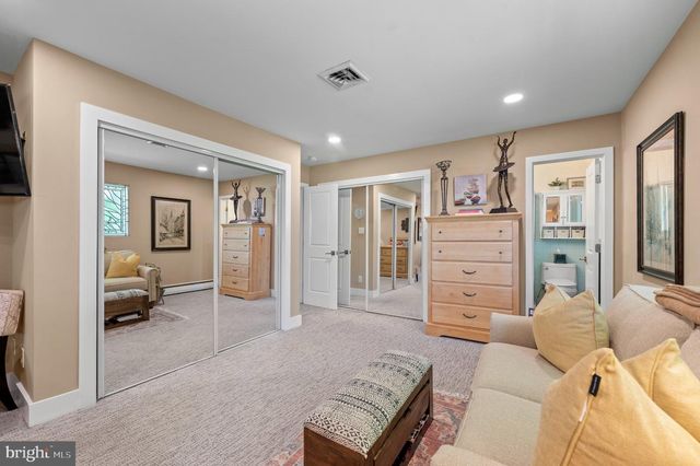 824 EDMONDS AVE, Drexel Hill, PA 19026