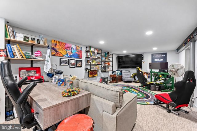824 EDMONDS AVE, Drexel Hill, PA 19026