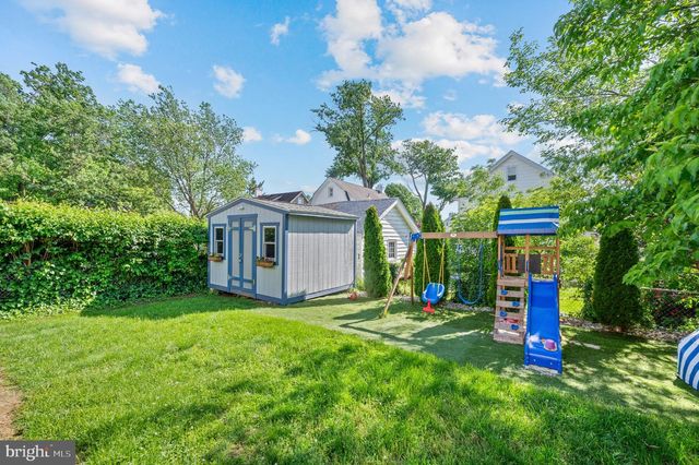 824 EDMONDS AVE, Drexel Hill, PA 19026
