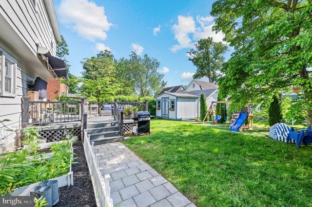824 EDMONDS AVE, Drexel Hill, PA 19026