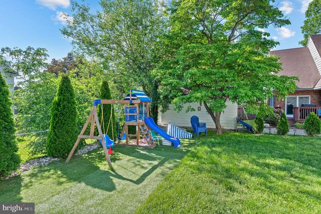 824 EDMONDS AVE, Drexel Hill, PA 19026