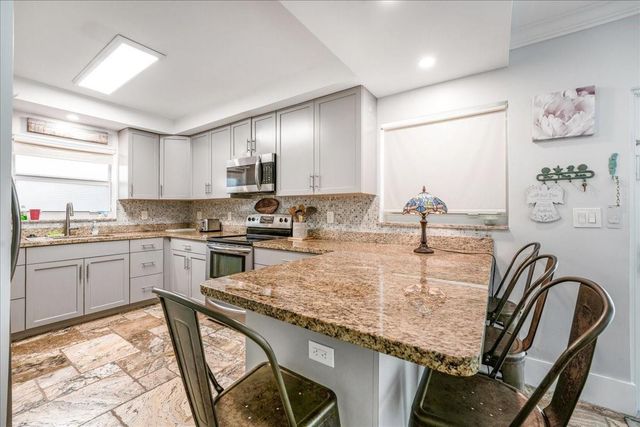 1203 Hillsboro Mile 6A, Hillsboro Beach, FL 33062