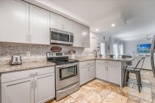 1203 Hillsboro Mile 6A, Hillsboro Beach, FL 33062