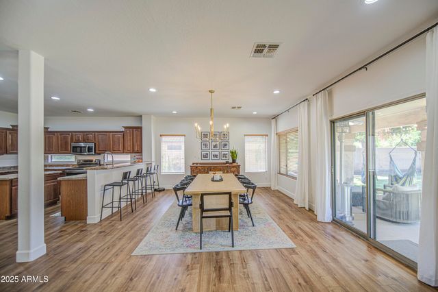 4609 E IRONHORSE Road, Gilbert, AZ 85297