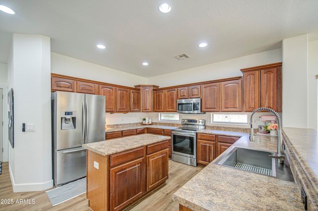 4609 E IRONHORSE Road, Gilbert, AZ 85297