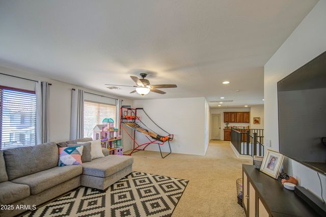 4609 E IRONHORSE Road, Gilbert, AZ 85297