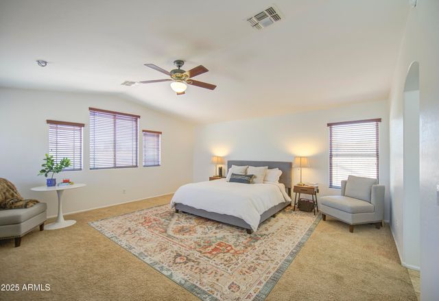 4609 E IRONHORSE Road, Gilbert, AZ 85297