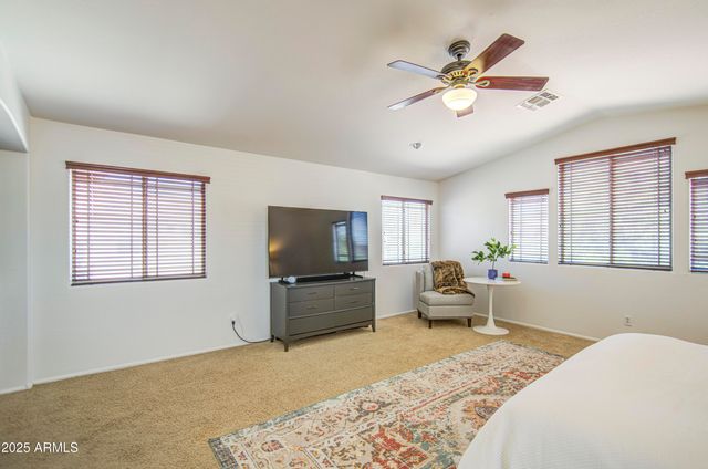 4609 E IRONHORSE Road, Gilbert, AZ 85297