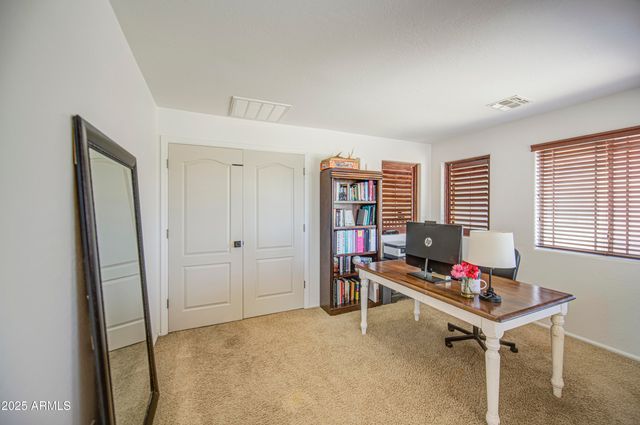 4609 E IRONHORSE Road, Gilbert, AZ 85297