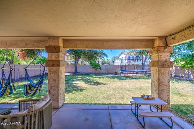 4609 E IRONHORSE Road, Gilbert, AZ 85297