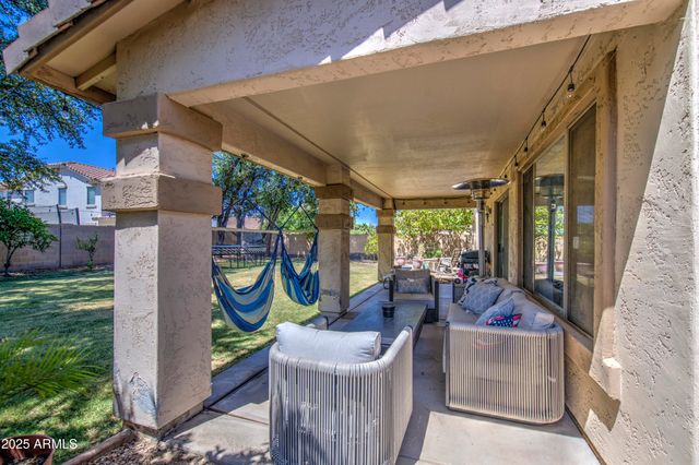 4609 E IRONHORSE Road, Gilbert, AZ 85297