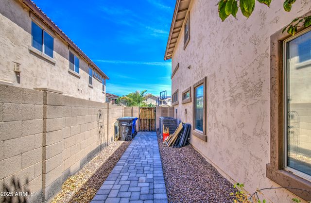 4609 E IRONHORSE Road, Gilbert, AZ 85297