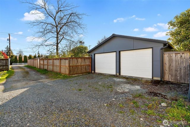 10010 13th Avenue NW, Seattle, WA 98177