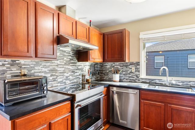 10010 13th Avenue NW, Seattle, WA 98177