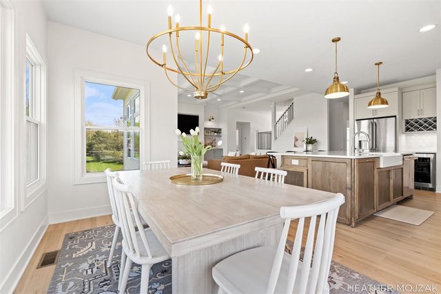 8115 Hanna Lake Avenue, Caledonia, MI 49316