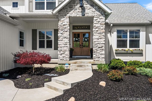 8115 Hanna Lake Avenue, Caledonia, MI 49316