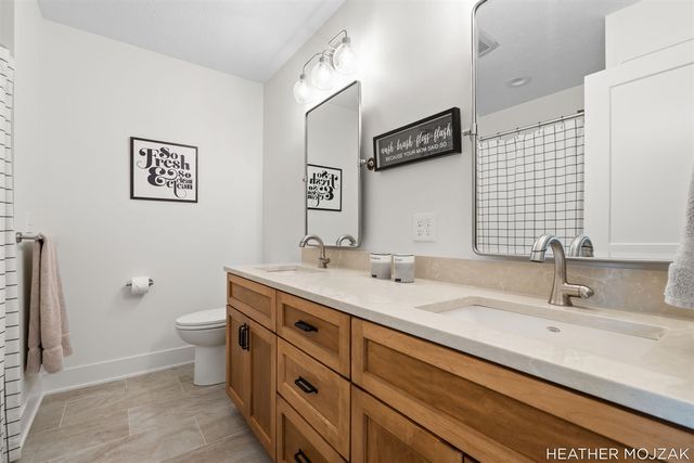 8115 Hanna Lake Avenue, Caledonia, MI 49316