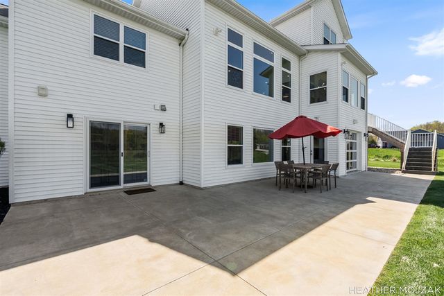 8115 Hanna Lake Avenue, Caledonia, MI 49316