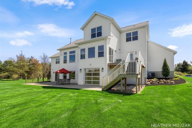 8115 Hanna Lake Avenue, Caledonia, MI 49316