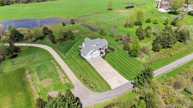 8115 Hanna Lake Avenue, Caledonia, MI 49316