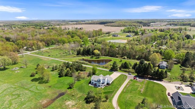8115 Hanna Lake Avenue, Caledonia, MI 49316