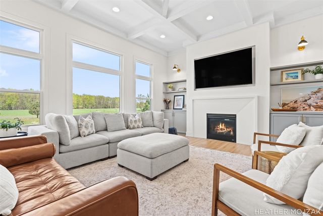 8115 Hanna Lake Avenue, Caledonia, MI 49316