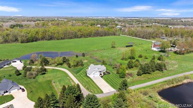 8115 Hanna Lake Avenue, Caledonia, MI 49316
