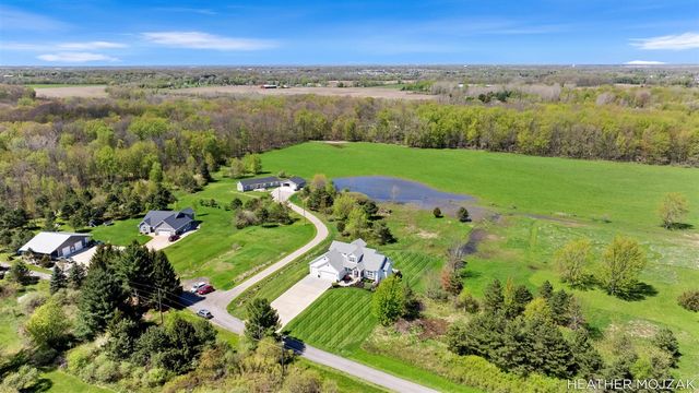 8115 Hanna Lake Avenue, Caledonia, MI 49316