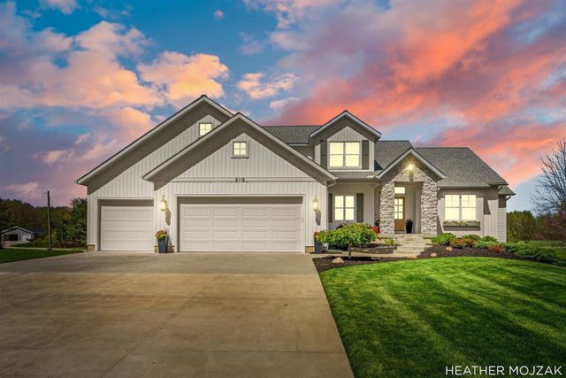 8115 Hanna Lake Avenue, Caledonia, MI 49316