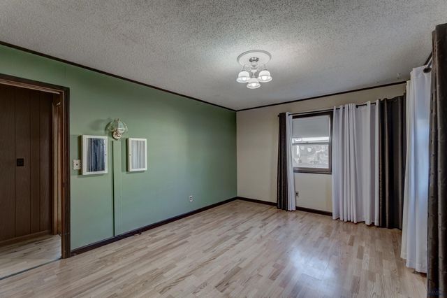 1738 MOUNTAIN VIEW DR, Rapid City, SD 57702