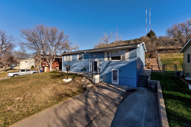 1738 MOUNTAIN VIEW DR, Rapid City, SD 57702