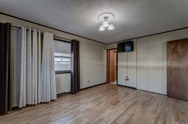 1738 MOUNTAIN VIEW DR, Rapid City, SD 57702