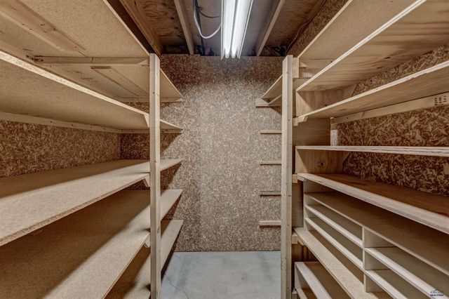 1738 MOUNTAIN VIEW DR, Rapid City, SD 57702