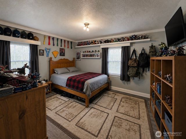6924 Johnson Road NE, Tacoma, WA 98422