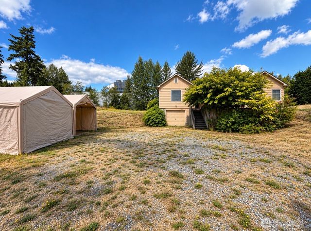 6924 Johnson Road NE, Tacoma, WA 98422