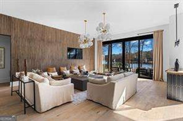 298 W River Bend Drive, Eatonton, GA 31024