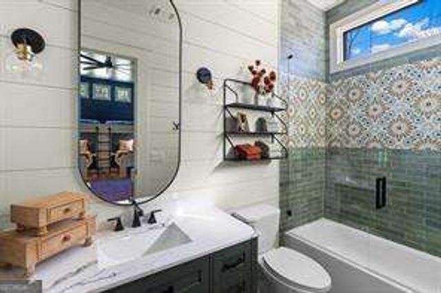 298 W River Bend Drive, Eatonton, GA 31024