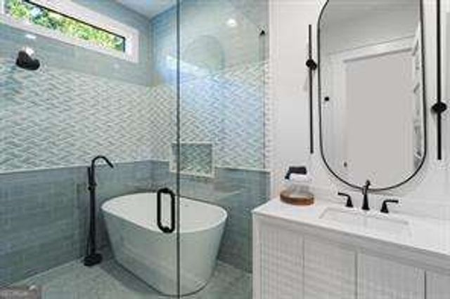 298 W River Bend Drive, Eatonton, GA 31024