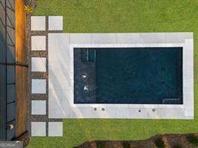 298 W River Bend Drive, Eatonton, GA 31024