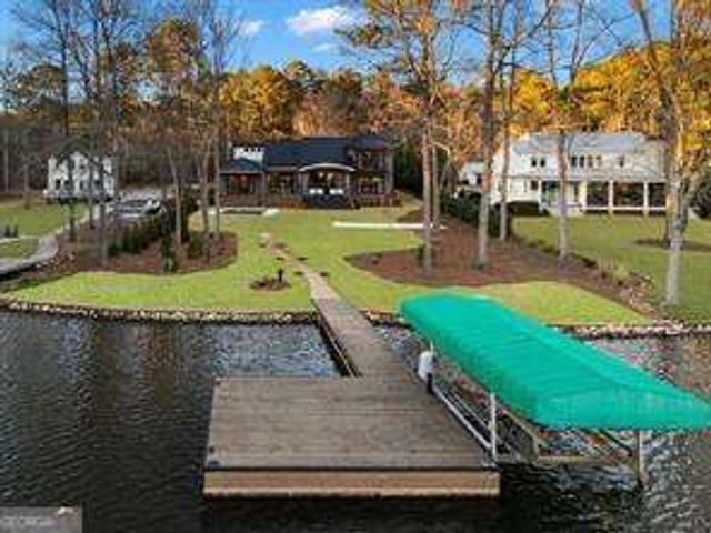 298 W River Bend Drive, Eatonton, GA 31024